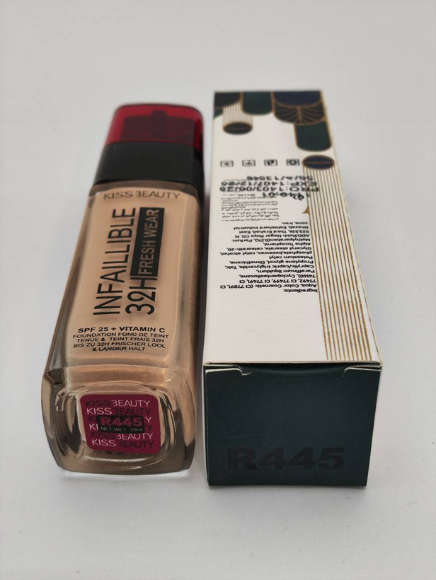 کرم پودر شیشه ای کیس بیوتی 35 میل کد445 کرم پودر مایع لورآل اینفالبل مدل 32H Fresh Wear سایه R445 حجم ۳۵ میل (کیس بیوتی)با نشان سیب سلامت اصل