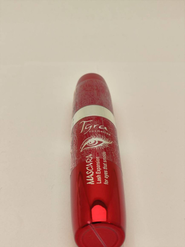 ریمل تایرا Tyra حجم دهنده و تفکیک دقیق مژه مدل 3D Black Lash